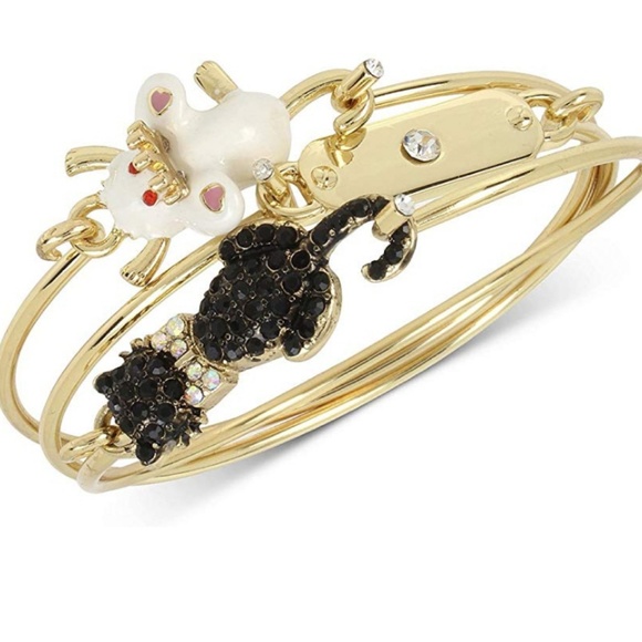 Betsey Johnson Trio Bracelets Set & Gift Box - Picture 5 of 6